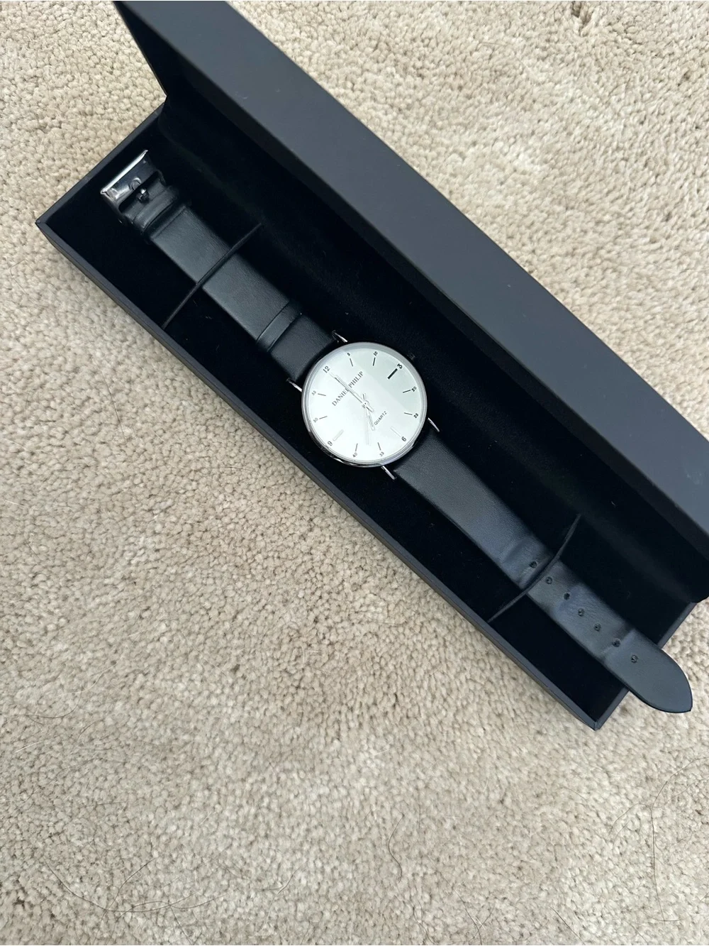 Classic Black Leather Watch with Silver Dial by Daniel Philip ⌚️
